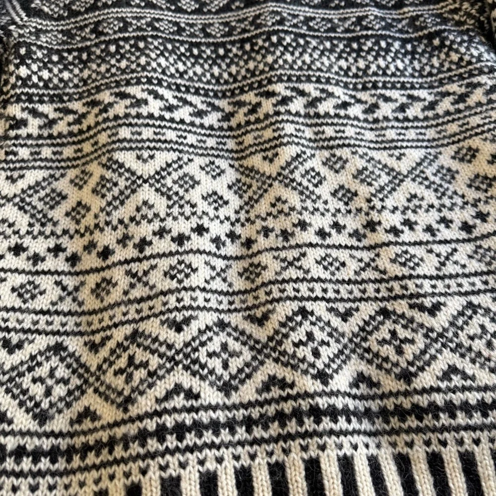 Wool Blend Long Cardigan Sweater Black white fair isle metal buttons Small